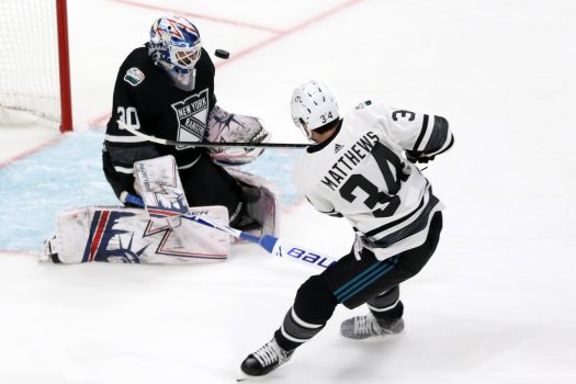 Metropolitan goalie Henrik Lundqvist stops a shot by Auston Matthews (34)