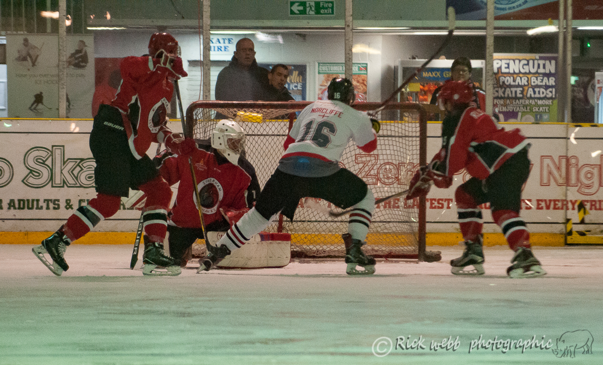 Cowley enjoying life back on the ice in Basingstoke Pro Hockey News