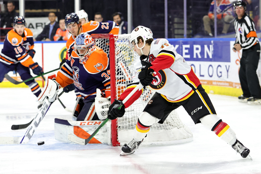 Condors' goalie Stuart Skinner blocks a back-handed shot by Matthew Phillips (11)