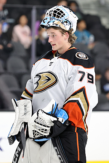 Ducks goalie Gage Alexander