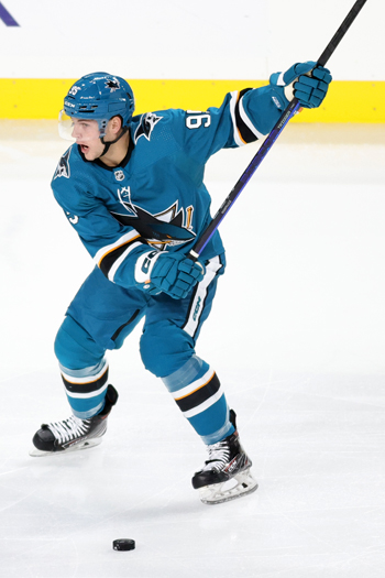 Mitchell Smith winds up for a shot