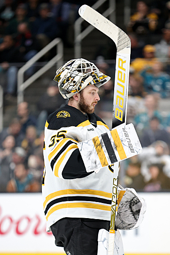 Bruins goalie Linus Ullmark