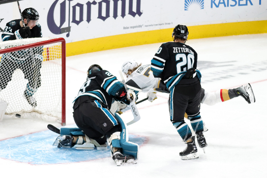 William Karlsson (71) shoots the puck past Sharks goalie Mackenzie Blackwood for the Golden Knights' second goal